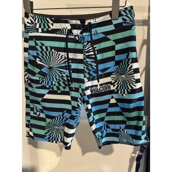 Volcom Slingers Men's Board Shorts Size 27 Striped Active Swim Surf Beach Summer - Picture 1 of 4
